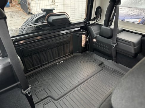 Used 2024 Jeep Wrangler Sport image 32