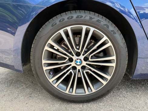 Used 2019 BMW 530i xDrive w/ Convenience Package image 9