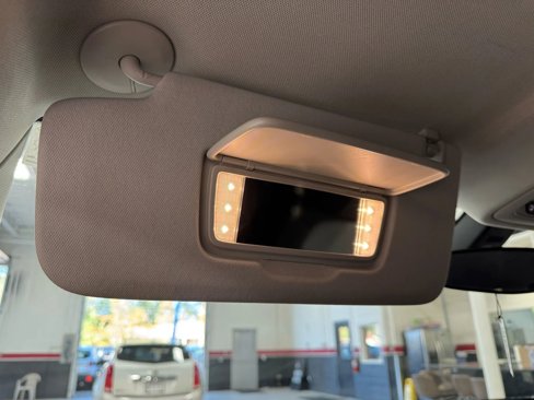 Used 2018 Chevrolet Traverse LT image 50