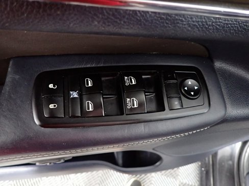 Used 2014 Jeep Grand Cherokee Overland image 21