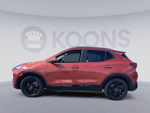 Used 2024 Buick Encore GX Sport Touring w/ Comfort Package image 2