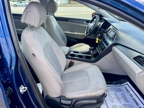 Used 2017 Hyundai Sonata SE image 12