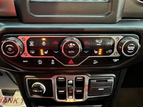 Used 2020 Jeep Wrangler Unlimited Sport S image 33