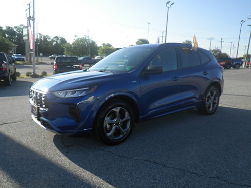 Certified 2023 Ford Escape ST-Line image 3