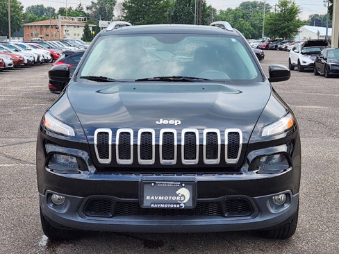 Used 2018 Jeep Cherokee Latitude Plus w/ Comfort/Convenience Group image 6