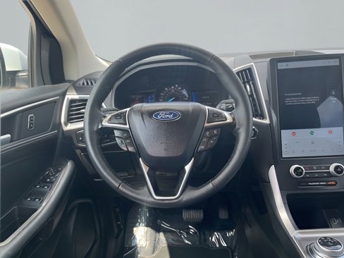 Used 2024 Ford Edge SEL image 16
