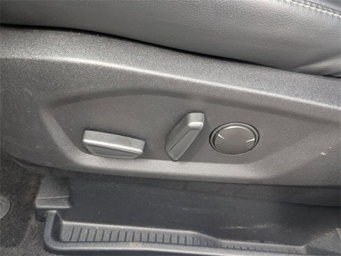 Used 2024 Ford Edge SEL image 16