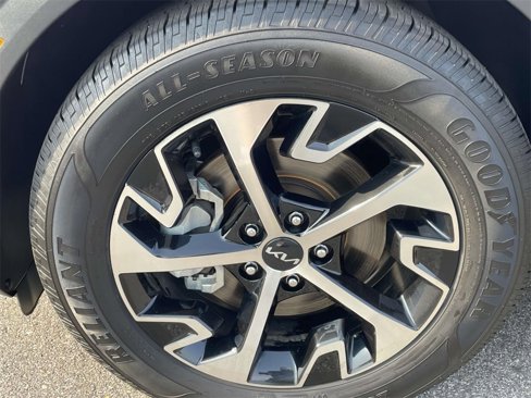 Used 2023 Kia Sportage EX image 8