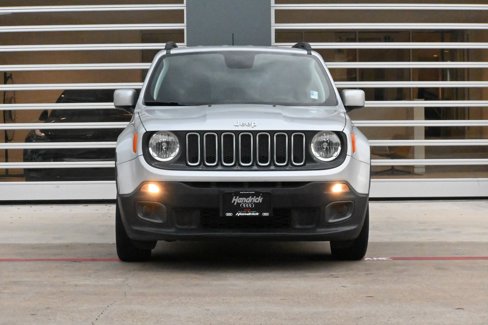 Used 2018 Jeep Renegade Latitude image 3