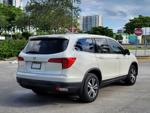Used 2018 Honda Pilot EX image 5