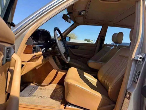 Used 1988 Mercedes-Benz 300 SE image 17