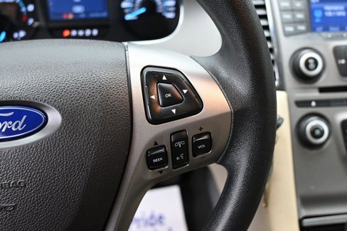 Used 2016 Ford Taurus SE image 11