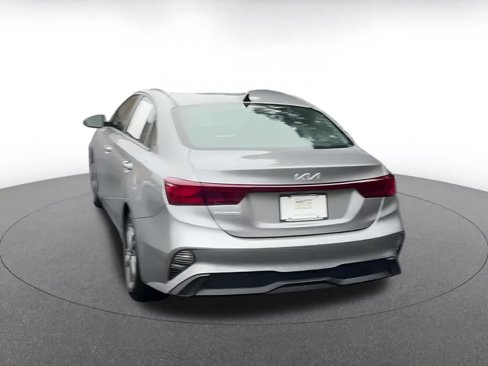 Used 2023 Kia Forte LXS image 8