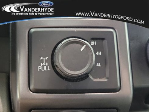 Used 2017 Ford F150 XLT w/ Equipment Group 302A Luxury image 32