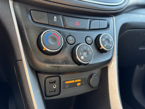 Used 2021 Chevrolet Trax LS image 20