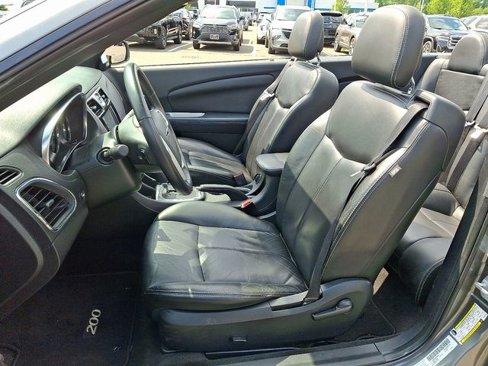 Used 2013 Chrysler 200 Limited image 15