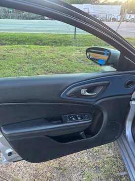 Used 2015 Chrysler 200 S image 15