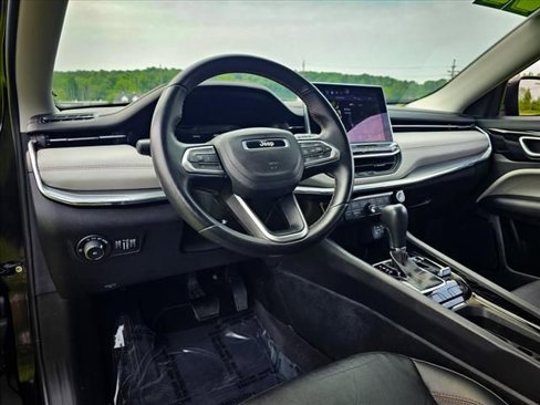 Certified 2022 Jeep Compass Limited image 14