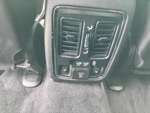 Used 2014 Jeep Grand Cherokee Limited image 24