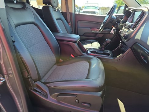 Used 2017 Chevrolet Colorado Z71 image 25