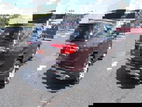 Used 2018 GMC Acadia SLE image 3
