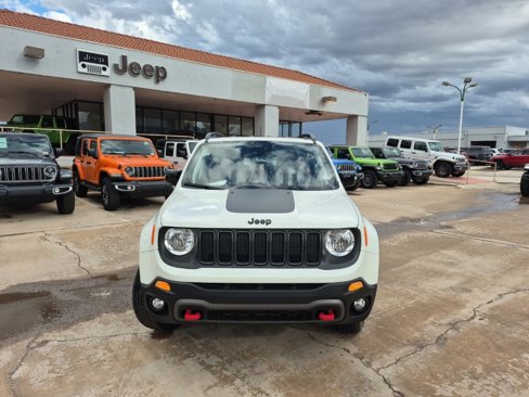 Used 2023 Jeep Renegade Trailhawk image 2
