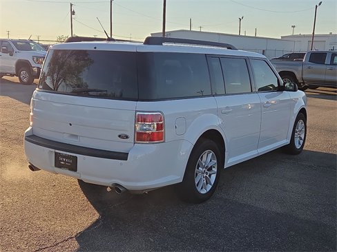 Used 2016 Ford Flex SE image 4