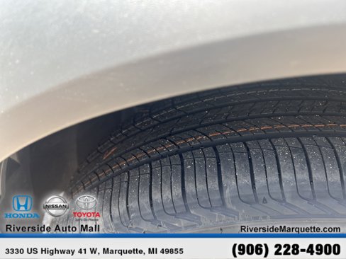 Used 2022 Nissan Rogue SV image 12