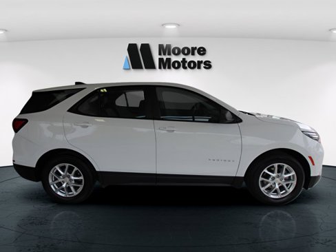 Used 2022 Chevrolet Equinox LS w/ LPO, Floor Liner Package image 2