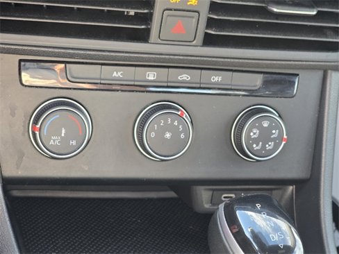 Used 2023 Volkswagen Jetta Sport image 17