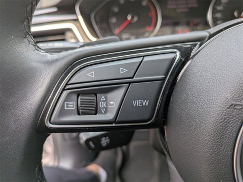 Used 2022 Audi A4 2.0T Premium image 18