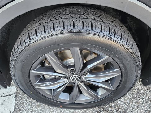 Used 2023 Volkswagen Tiguan SE image 23