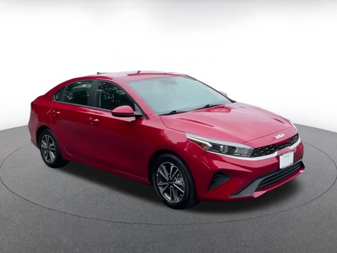 Used 2024 Kia Forte LXS image 8