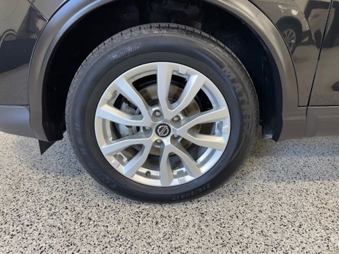 Used 2021 Nissan Rogue Sport S image 16