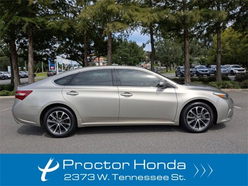 Used 2016 Toyota Avalon XLE Premium image 7