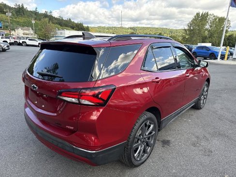 Certified 2022 Chevrolet Equinox RS w/ Infotainment Package image 5