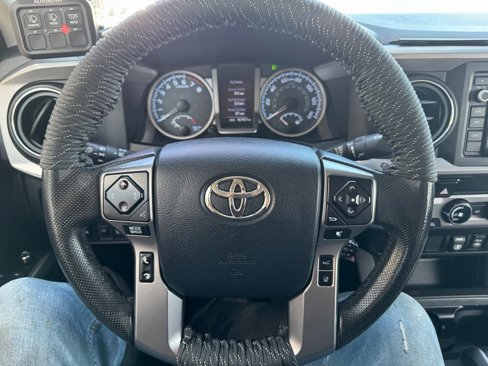Used 2018 Toyota Tacoma SR5 image 15