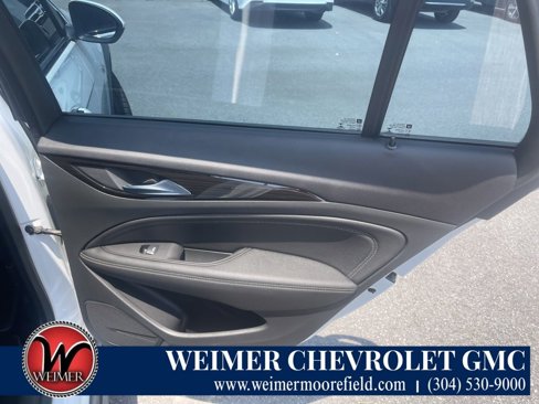 Used 2018 Buick Regal Essence w/ Driver Confidence Package #1 image 42