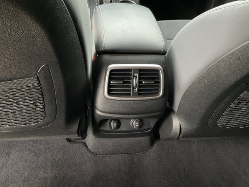 Used 2019 Kia Sorento LX w/ LX Convenience Package image 28