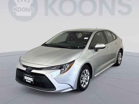 Used 2024 Toyota Corolla LE image 1
