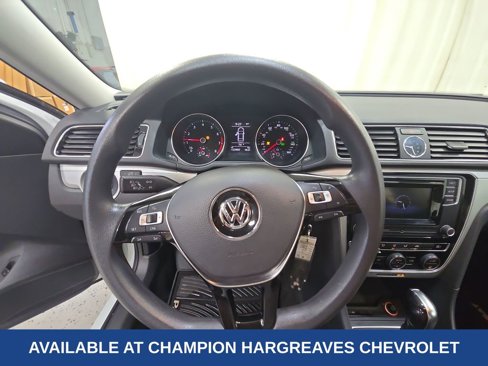 Used 2017 Volkswagen Passat 1.8T S image 15