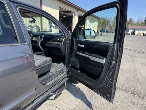 Used 2017 Toyota Tundra SR5 image 35