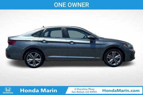 Used 2024 Volkswagen Jetta SE image 4