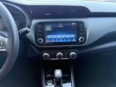 Used 2024 Nissan Kicks SV image 19