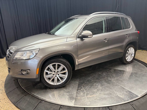 Used 2010 Volkswagen Tiguan SEL image 4