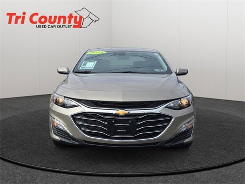 Used 2023 Chevrolet Malibu LT image 2