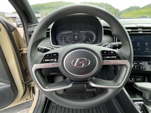 Used 2023 Hyundai Santa Cruz SEL image 16