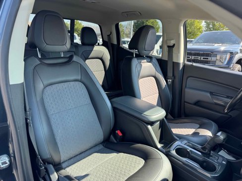 Used 2017 Chevrolet Colorado Z71 image 32