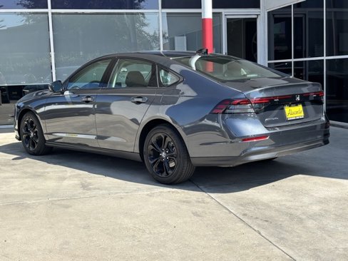 Used 2025 Honda Accord SE image 6