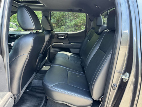 Used 2019 Toyota Tacoma TRD Sport image 13